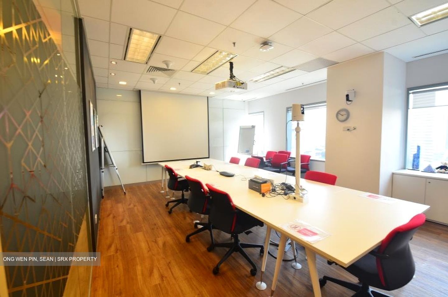Conrad Centennial Singapore (D1), Office #617044671